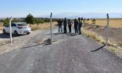 Arsa Sahibinin Yolu Kapatma Eylemi ve Yetkililerin Çözüm Arayışı