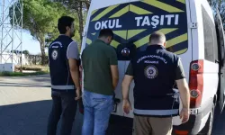 Okul Taşıtı Görüntüsü Verilen Minibüste 15 Kaçak Göçmen Yakalandı