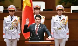 Vietnam'da Yeni Devlet Başkanı General Luong Cuong Seçildi