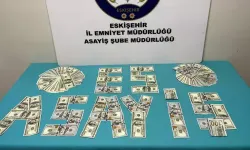 Kendilerini MİT Personeli Olarak Tanıtıp 11 Bin 750 Dolar Dolandırdılar