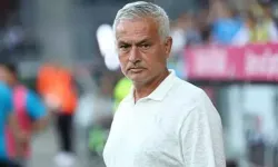 Jose Mourinho, Fenerbahçe-Manchester United Maçında Kırmızı Kartla Yeniden Manşetlerde