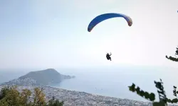 Alanya'da Dünya Yamaç Paraşütü Yarışması Yapıldı