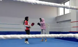 Osmaniye Kız Yurdu'nda Öğrencilere Kick Boks Kursu