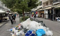 Buca'da Grevin İkinci Gününde Çöp Yığınları Sokakları Kapladı: Anlaşmazlık Süregeldi