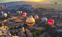 Kapadokya'daki Sıcak Hava Balonları, Yılın İlk 10 Ayında 675 Bin Kişiyi Taşıdı