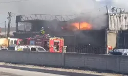 Niğde'de Otomobil Tamirhanesinde Çıkan Yangında Patlamalar Meydana Geldi