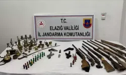 Elazığ’da Tarihi Eser Operasyonu: 30 Eser ve Silahlar Ele Geçirildi