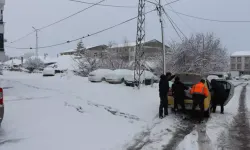 Karlıova'da 20 Köy Yolu Ulaşıma Kapandı, Eğitime 1 Gün Ara Verildi