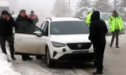 Sis ve Buzlanma Nedeniyle Zincirleme Kaza: 13 Araç Karıştı