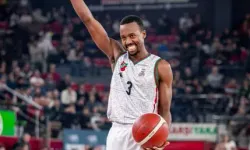 Karşıyaka'da Kriz Derinleşiyor: McCollum Fenerbahçe'ye Transfer Oldu