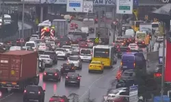 TIR Kazası: Trafik Avcılar İstikametinde Durdu!