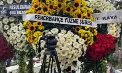 Fenerbahçe Camiası, Vedia Nil Apak ve Annesi Ferda Apak’ı Son Yolculuklarında Uğurladı