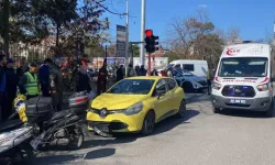 Otomobille Çarpışan Motosiklet Sürücüsü Yaralandı