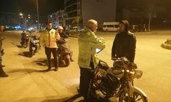 Niksar’da Asayiş Uygulamaları Devam Ediyor! Polis Ekipleri Denetimleri Sıklaştırdı