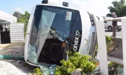 Yol Hâkimiyeti Kaybedildi, Midibüs Takla Attı: 19 Kişi Yaralandı