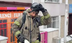 Üniversite Yurdu Alev Alev Yandı! Öğrenciler Korku İçinde Tahliye Edildi!