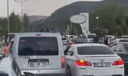 Tokat’ta Düğün Konvoyunda Tehlikeli İnatlaşma: Araçlar Çarpıştı