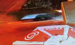 Otomobil Caminin Duvarını Aştı: 1 Kişi Yaralandı