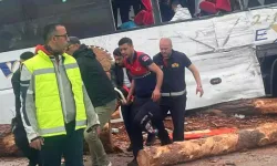 Zincirleme Trafik Kazası: 6 Kişi Hayatını Kaybetti, Çok Sayıda Yaralı Var