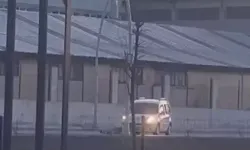 Drift Tehlikesi: Araçtan Düşen Genç Yaralandı