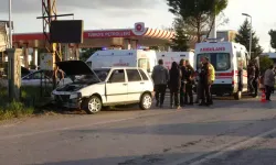 Otomobil Direğe Çarptı: 6 Kişi Yaralandı