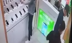 Telefon Mağazasından Hırsızlık: 3 Şüpheli Tutuklandı