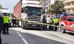 TIR Çarpması Sonucu Bir Kadın Hayatını Kaybetti