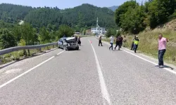 Bariyere Çarpan Araçta 1 Çocuk Yaralandı