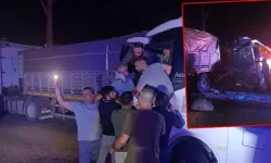 Servis Minibüsü TIR’a Çarptı: 5’i Ağır 20 Yaralı