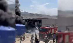 Malatya’da Şantiyede Konteyner Yangını: 8 Barınma Ünitesi Küle Döndü