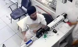Telefon Bayisinden 3 Bin Liralık Telefonu Çalan Şüpheli Güvenlik Kamerasında