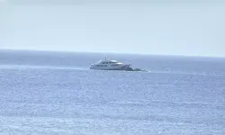 39 Metrelik ‘Monte Carlo’ Motoryat Kayalıklara Çarptı: Yolcu ve Mürettebatın Sağlığı İyi