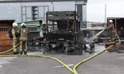 Sanayi Sitesinde Yangın: Yeni Alınan Araç Zarar Gördü