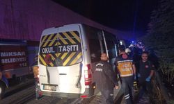 Niksar’da Düğün Yolculuğu Kazayla Sonlandı: 13 Yaralı