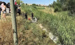 Kütahya’da Otomobil Su Kanalına Düştü: Anne ve Kızı Yaralı Kurtarıldı