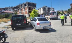 Erbaa’da Kazaların Odağındaki Kavşakta Yine Kaza: 2 Kişi Yaralandı