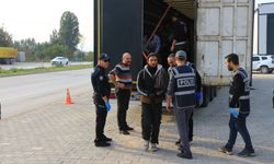Erbaa’da Durdurulan TIR’da 11 Kaçak Göçmen Yakalandı