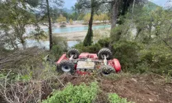 İş Makinesi Şarampole Yuvarlandı: Operatör Yaralandı