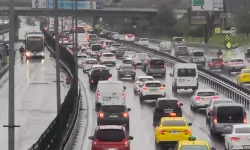 Sabah Yağmuru Trafiği Felç Etti: Yoğunluk Yüzde 74’e Ulaştı