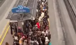 Arıza Yapan Metrobüs Seferleri Aksattı: Duraklarda Yoğunluk Oluştu