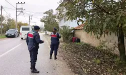 Yol Kenarına Bırakılan Valizler Paniğe Neden Oldu: İçinden Kıyafet ve Ev Eşyası Çıktı