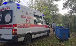 Mıcır Yüklü Kamyon Devrildi: Sürücü Yaralandı