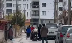 Kayınpeder Damadını Göğsünden Bıçakladı