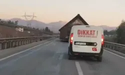 Prefabrik Ev Taşıyan TIR Trafiği Kilitledi