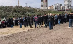 Komşusu Tarafından Öldürülen Anne ve Oğlu Toprağa Verildi