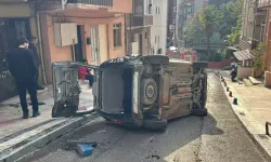 Park Halindeki Araç Yokuş Aşağı Devrildi