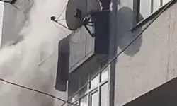 4 Katlı Binada Yangın: 3 Kişi Dumandan Etkilendi