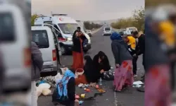 Hafif Ticari Araç ile Otomobil Çarpıştı: 11 Yaralı