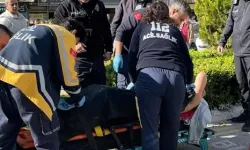 Adliye Önünde Boşanma Aşamasındaki Eşini Bıçakladı