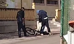 Çocuğa Şiddet Kamerada: 2 Şüpheli Yakalandı